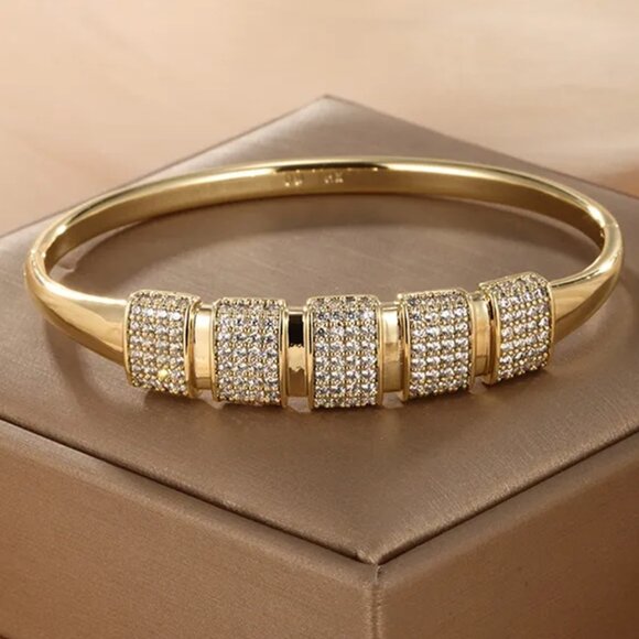Jewelry - Elegant 14K gold-plated zircon-encrusted bracelet Bangle Cuff